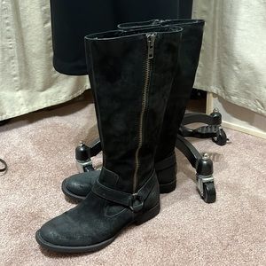 BORN suede leather boots like new. size 7.5
